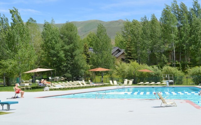 Angani Way Town102 - 3 Br Condo