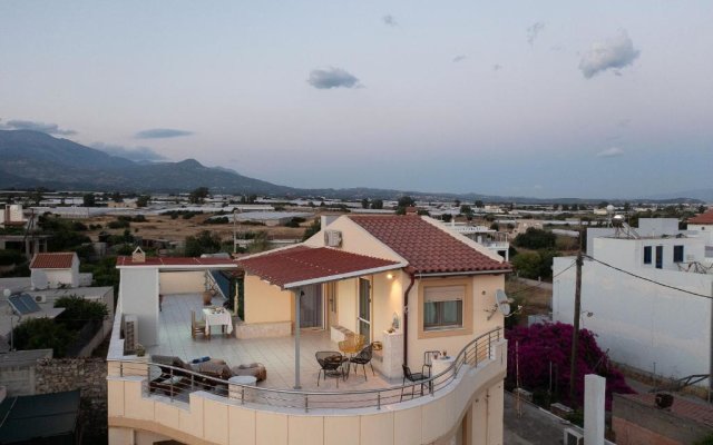 Armonia House, 50m from the sea with beautiful view