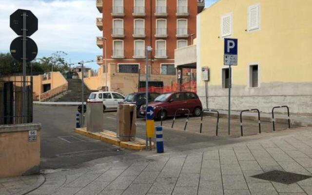 Via Acquedotto N. 66, Condominio "Le Piramidi"