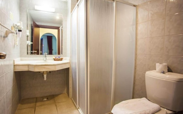 Kleopatra Ada Hotel