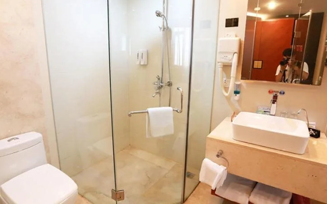 Harbour Plaza Hotel