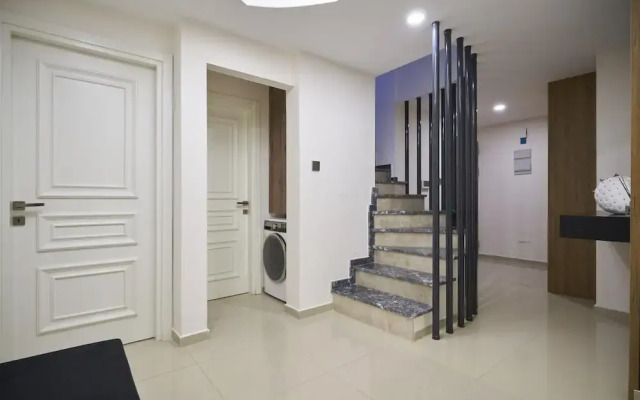 Amazing Penthouse Apartment With Rooftop Pool&bar