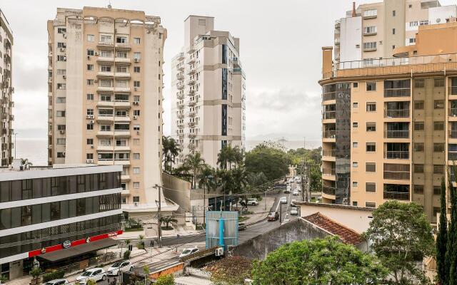 Moderno e aconchegante e próximo à Praia #IA18