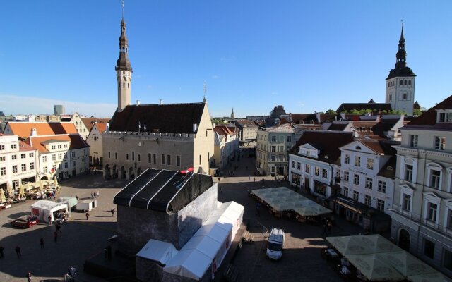 Tallinn City Apartments Town Hall Square