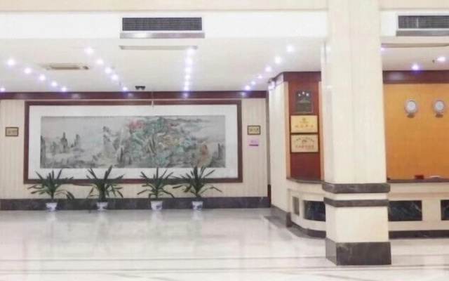 Dolphin Hotel – Lobby – Qinzhou