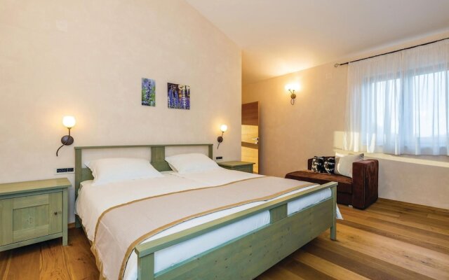 Nice Home in Turcic With Wifi and 4 Bedrooms