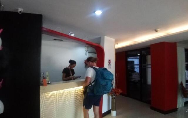 Travelbee Business Inn
