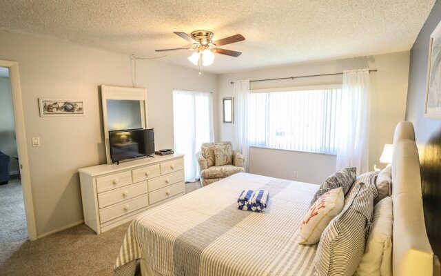 Sand Caper 208