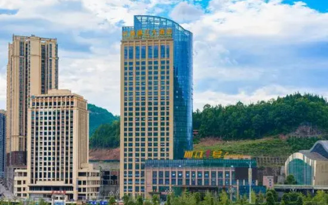 Evergreen Tongjiang Hotel