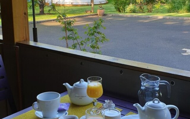 Au fil de l'eau - Les Tipis