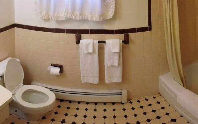 Chateau Motor Lodge