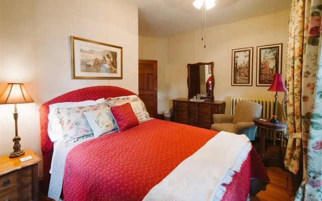 Waller House Inn