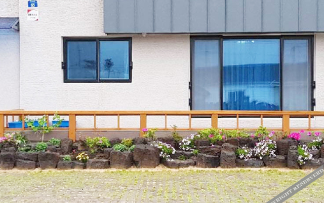 Jeju Hanttobagi Guest House