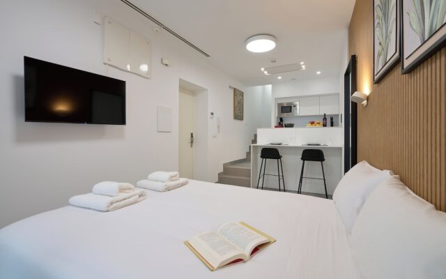 Naranjas y Limones, by Homing U