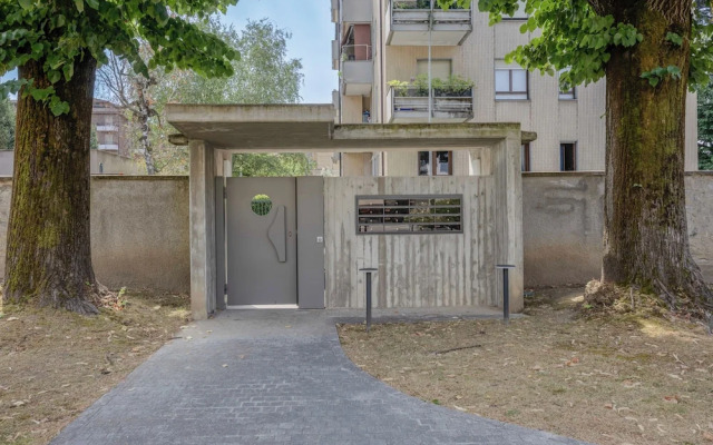 Charming Garden Hideaway in Como