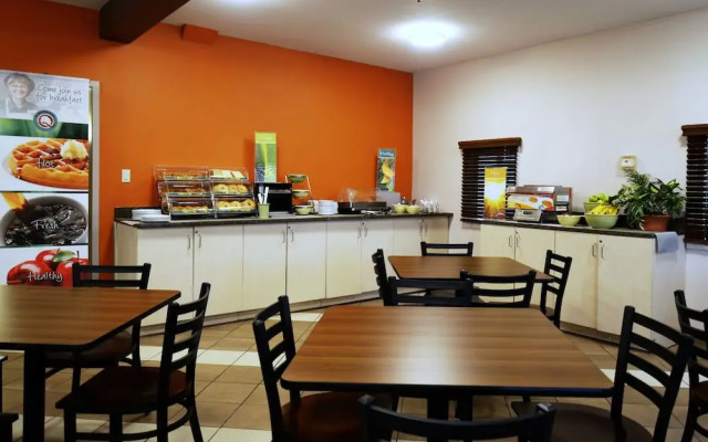 Super 8 Moncton Dieppe