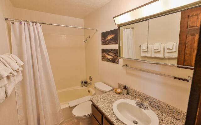 Escape the heat in this family-friendly slopeside condo - No Cleaning Fee! by RedAwning