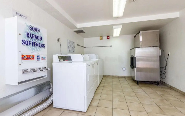 Motel 6 Tempe, Az – Phoenix Airport – Priest Dr