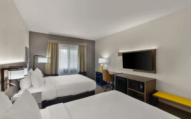 Comfort Inn & Suites