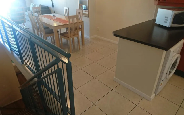 Nottingham Square by CTHA