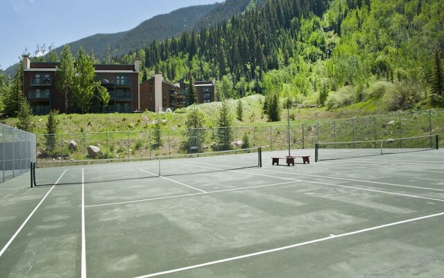 Timberfalls 1902 2 Bedroom Condo by RedAwning