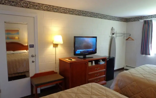 Rodeway Inn Milford  I84