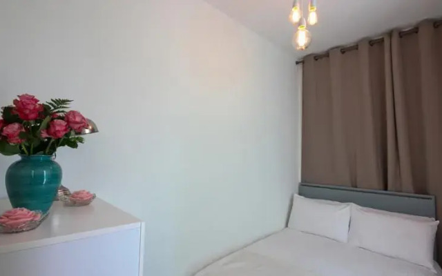 Rare! Terrace with Sea View Apartment, Vieux Nice
