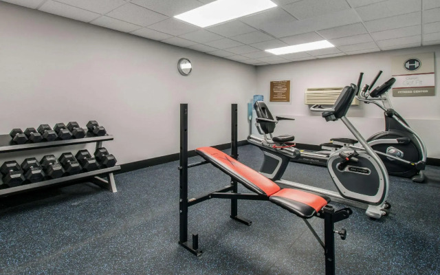 Hawthorn Extended Stay by Wyndham Chambersburg