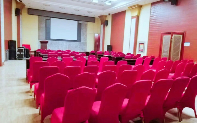Qitai yunchuang Garden Hotel