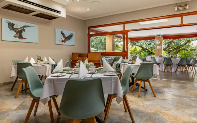 Hotel Numbi and Garden Suites