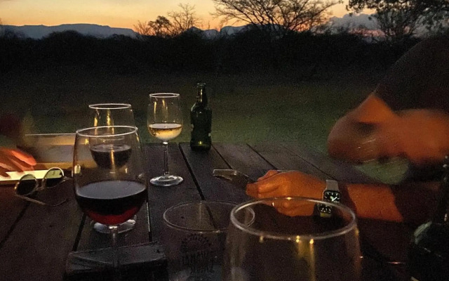 Sunset Lodge & Safaris