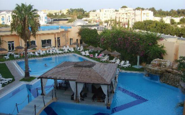 Hotel Byblos