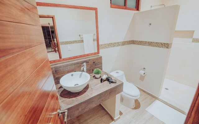 One Extra Free Night Staying 3 Nights Intl Chef & Yacht - Brekky Available