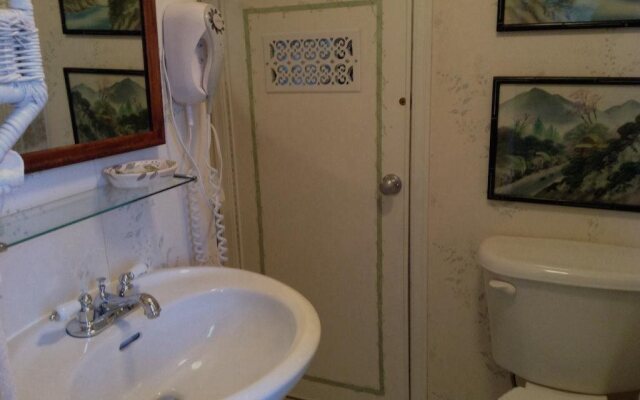 Clair's Boutique Hotel