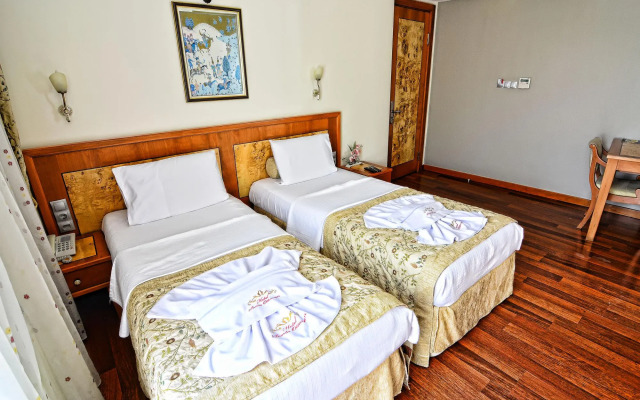 Santa Ottoman Hotel