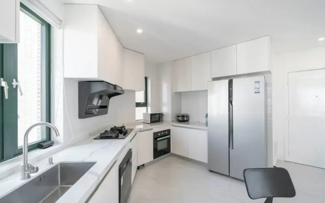 Tyms Elegant 4BR 2BA Apt Xujiahui Malls