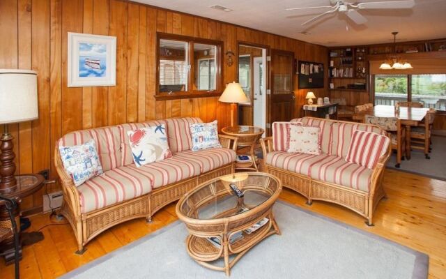 Summers Inn by RedAwning