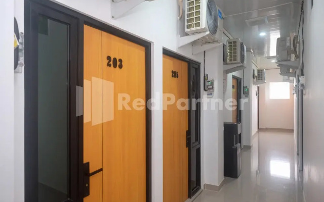 River House Mitra RedDoorz