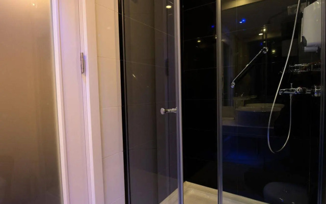 Liv City Hotels