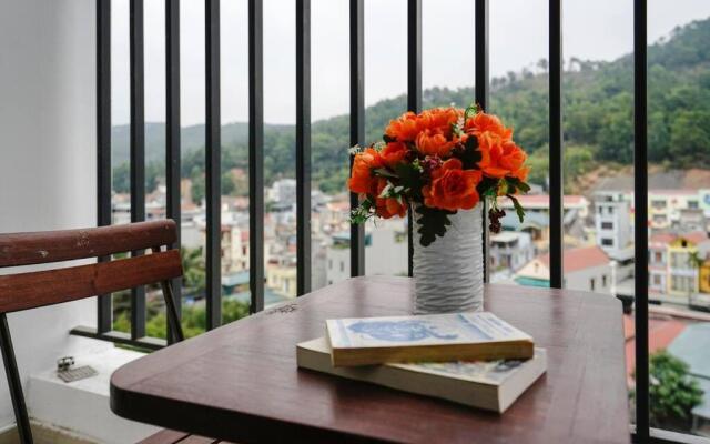 *Ha Long Homestay @ Sunrise Apartment- 4 BR