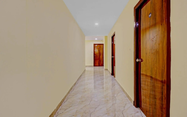 AB7 Residency by OYO Rooms