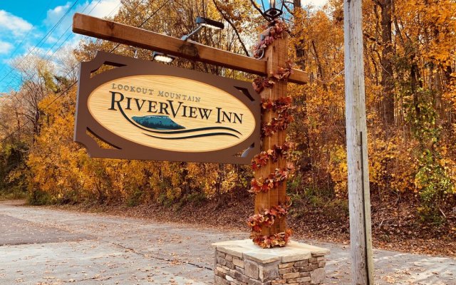 RiverView Inn