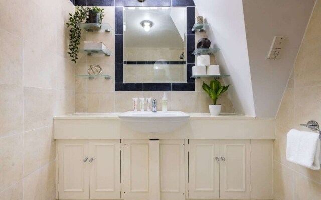 The St Johns Wood Classic - Snazzy 2bdr Flat