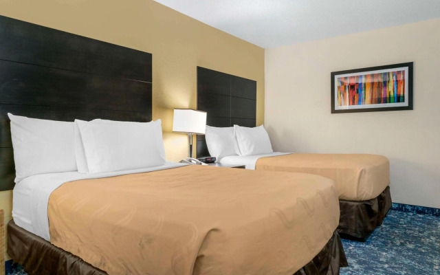 Quality Inn and Suites Livonia