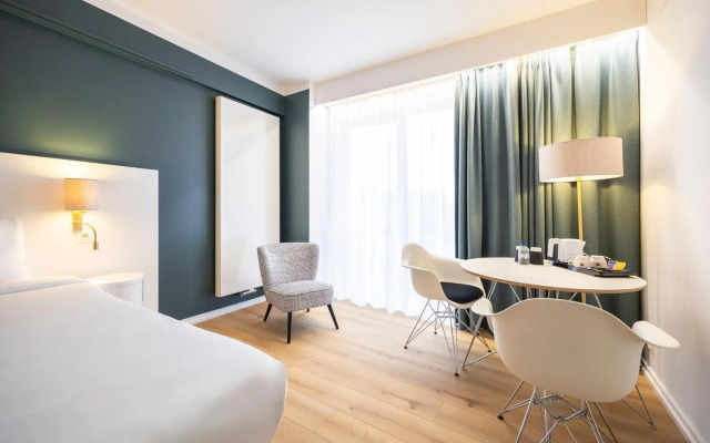 Отель Hotel Louise