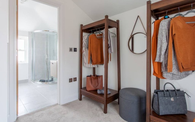 Chic & Luxurious Townhouse - Central Marlow