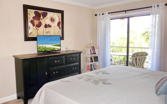 Bright Condo in Community With Pool/steps to Beach