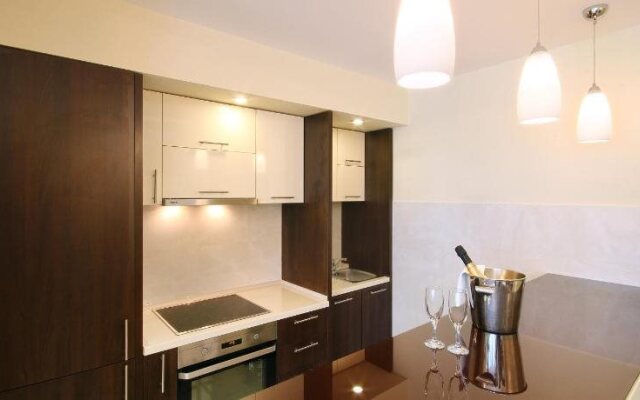 Hotel Shine