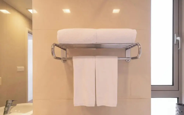 Tyms Elegant 3BR 2BA Apt Near Malls