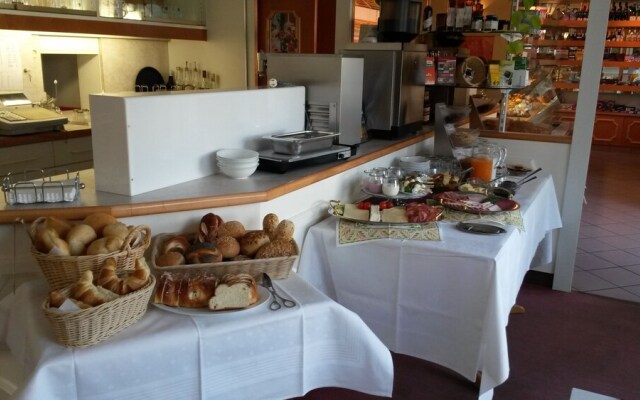 Bäckerei-Café & Pension Estenfeld